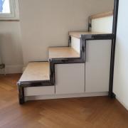 Treppeschrank: